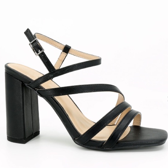 NWT!! BASIC BLACK SQUARE FRONT STRAPPY CHUNKY HEEL - Picture 5 of 12